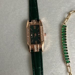 Set of Green Rhinestones Ladies Watch & Gold Tone Bracelet w/ Green Stone.NWOT